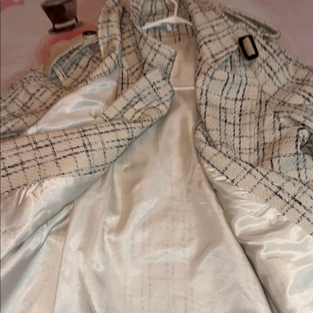 Long Belted Tweed Plaid Trench Coat, Elegant Oversized Fit - Picture 4 of 5